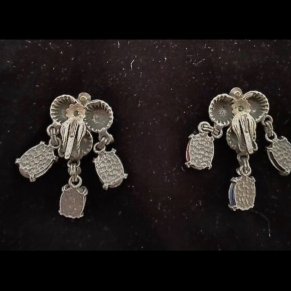 SALE! Dazzling Glass and Silver Earrings - Picture 4 of 6